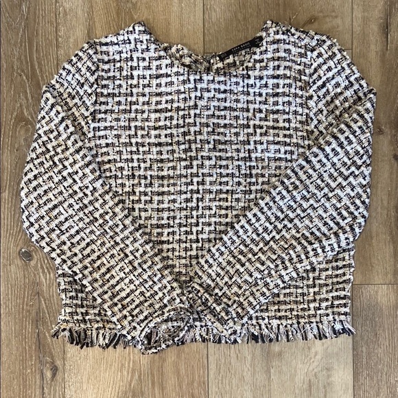 ZARA Boucle Tweed Textured Cropped Jacket Pearl Cuffs Frayed Hem Chic Blazer M - Picture 3 of 7